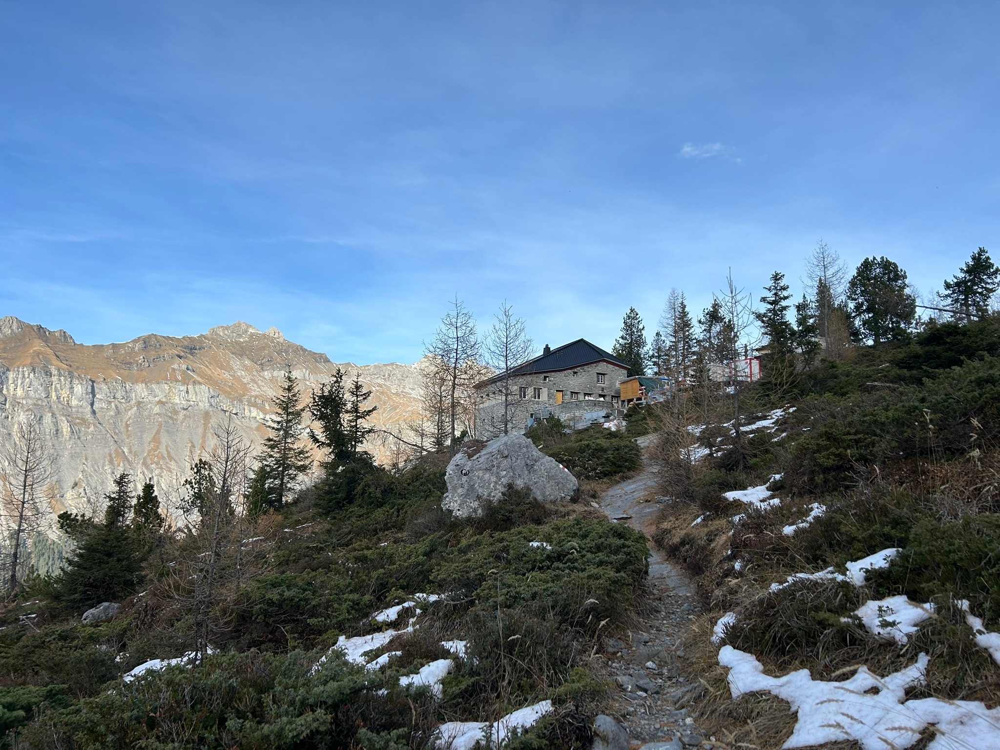 Baustellen-Update SAC Doldenhornh&uuml;tte, Kandersteg - Holzbau Burn AG